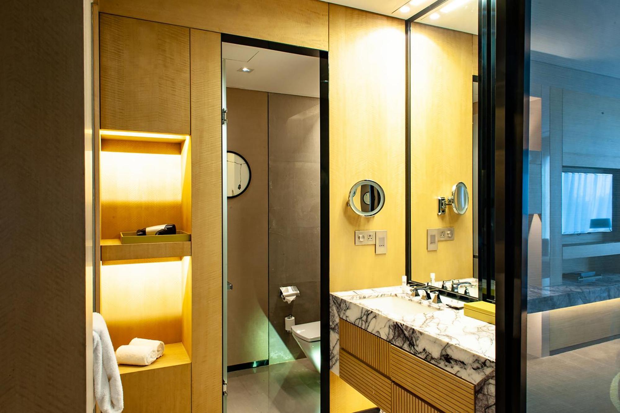 Отель Hyatt Regency Tianjin East Экстерьер фото