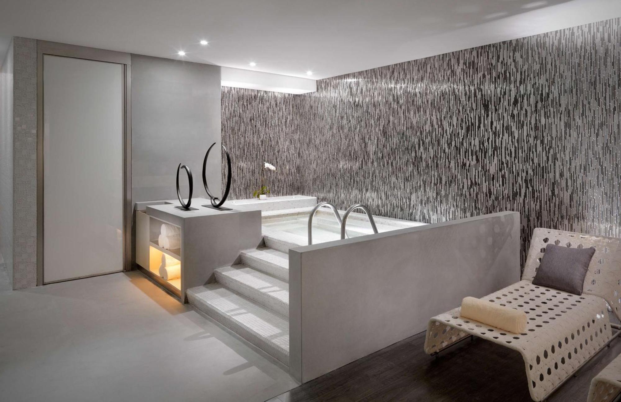 Отель Hyatt Regency Tianjin East Экстерьер фото