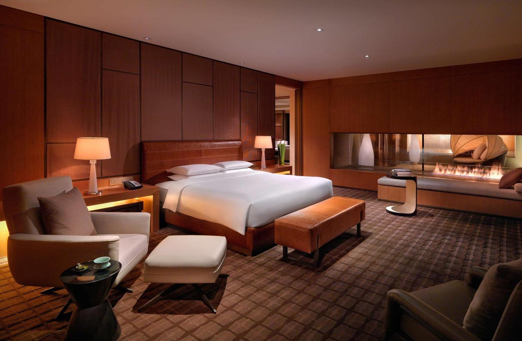 Отель Hyatt Regency Tianjin East Экстерьер фото