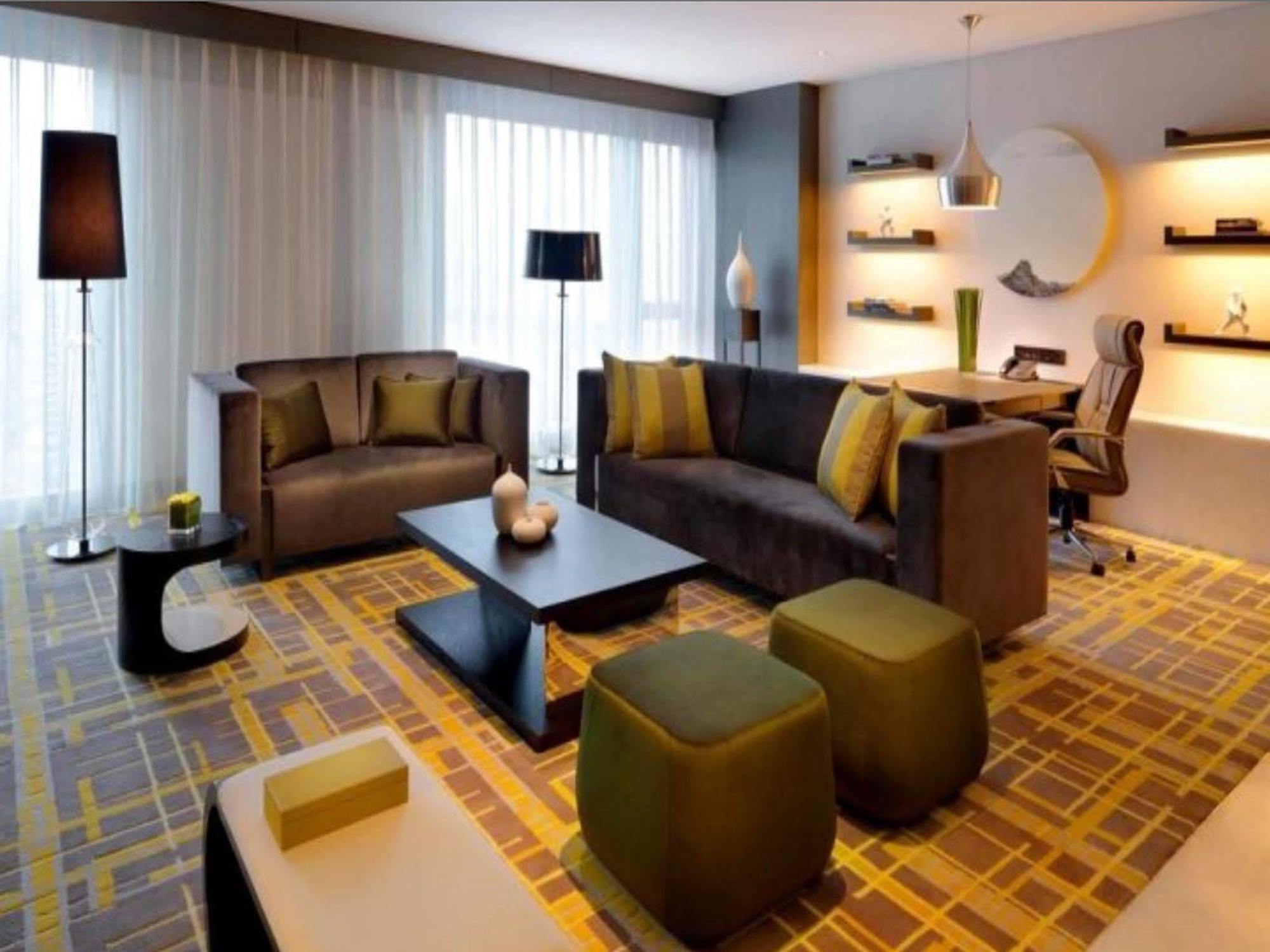 Отель Hyatt Regency Tianjin East Экстерьер фото