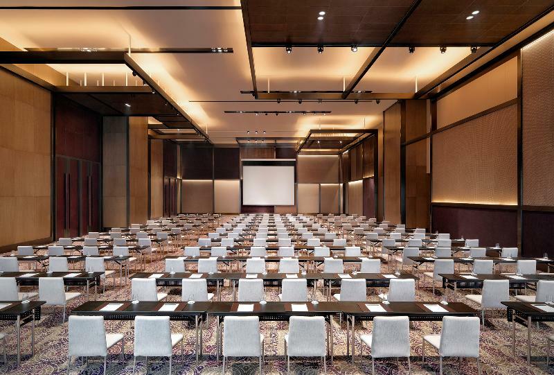 Отель Hyatt Regency Tianjin East Экстерьер фото