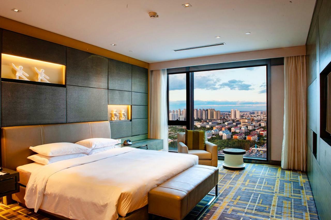 Отель Hyatt Regency Tianjin East Экстерьер фото